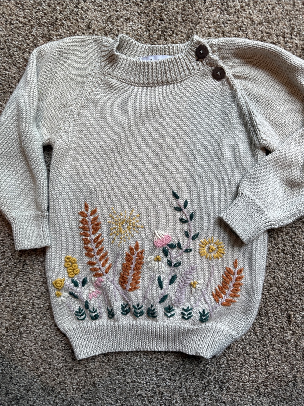 Lamgool | Cream Floral Embroidered Crewneck Sweater
